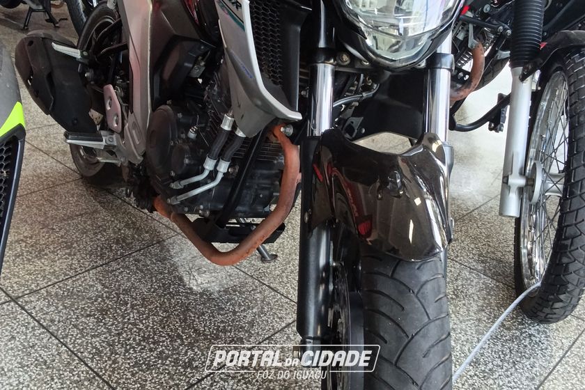 YAMAHA FZ25