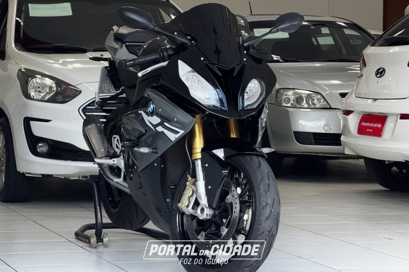 BMW S
