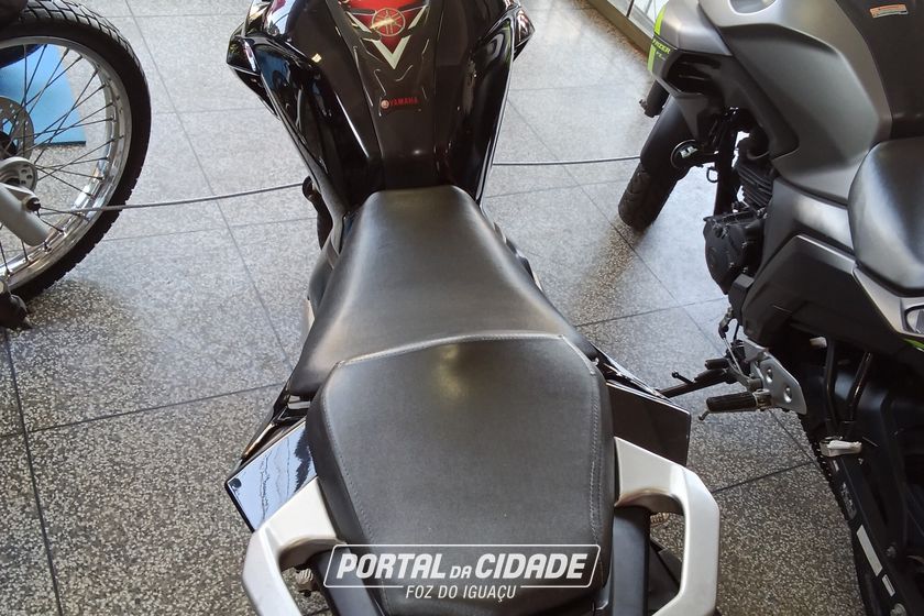YAMAHA FZ25