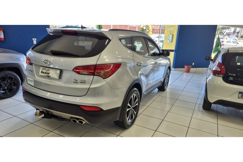 Hyundai Santa
