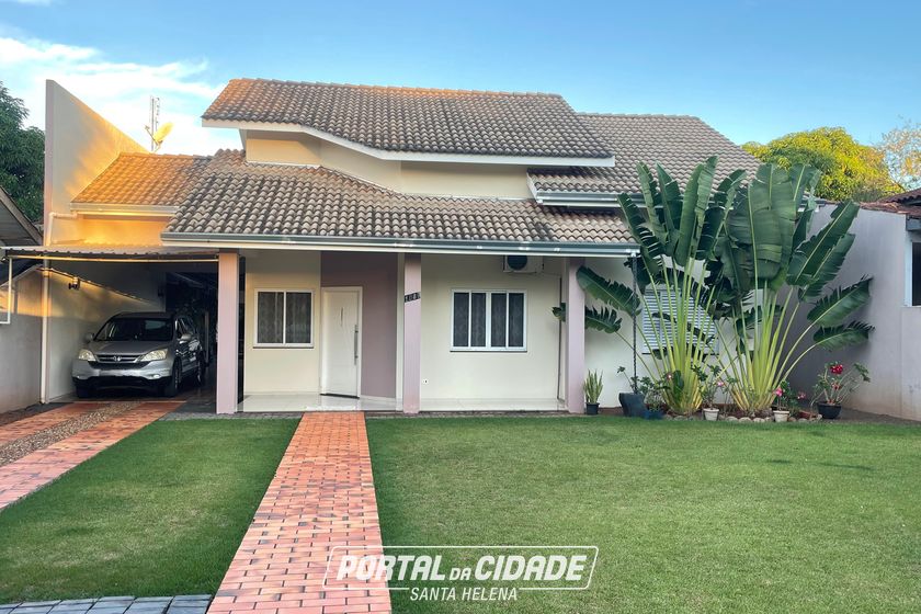 Casa &agrave; venda - 180m&sup2; - Centro