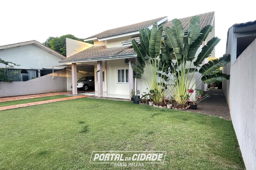 Casa &agrave; venda - 180m&sup2; - Centro