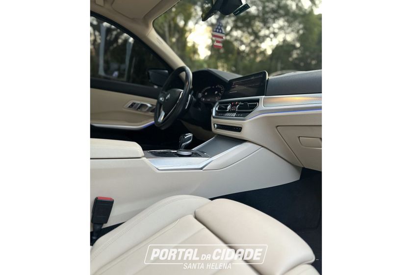 BMW 320iA