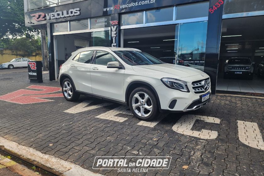 Mercedes-Benz CLA-200