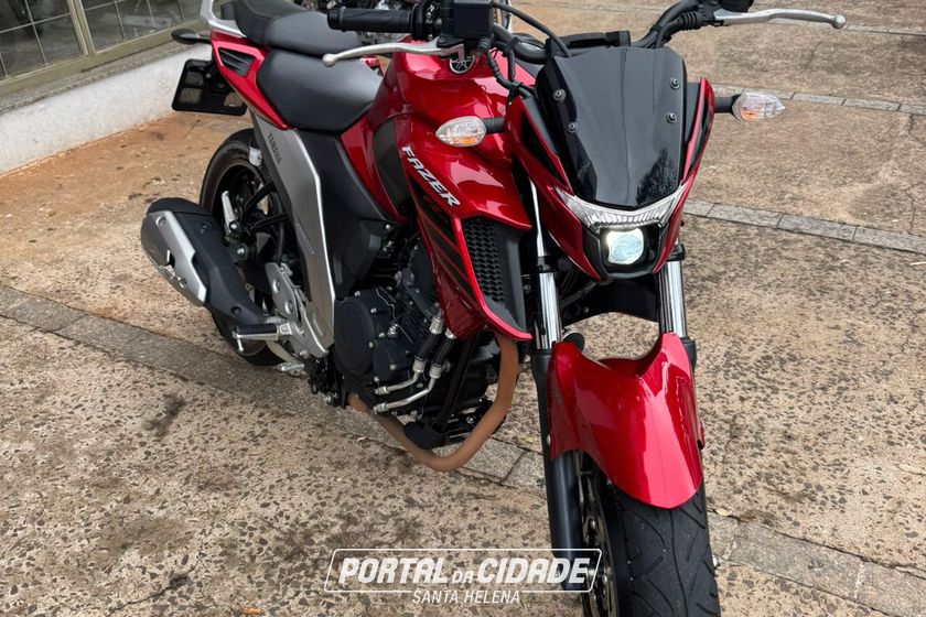YAMAHA FZ25