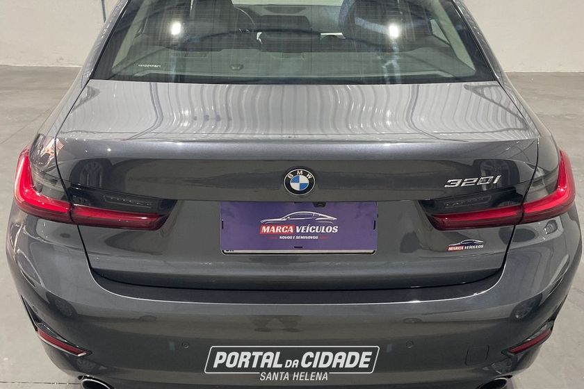 BMW 320iA