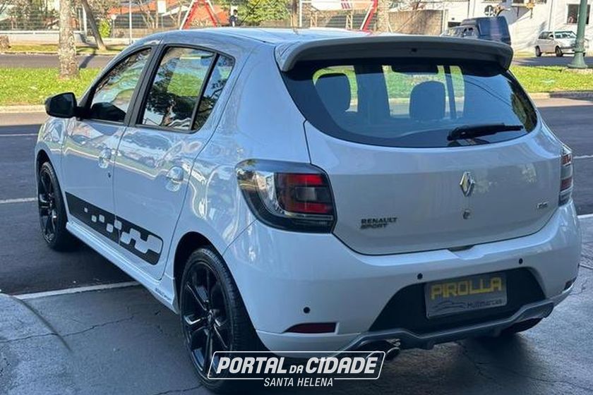Renault SANDERO