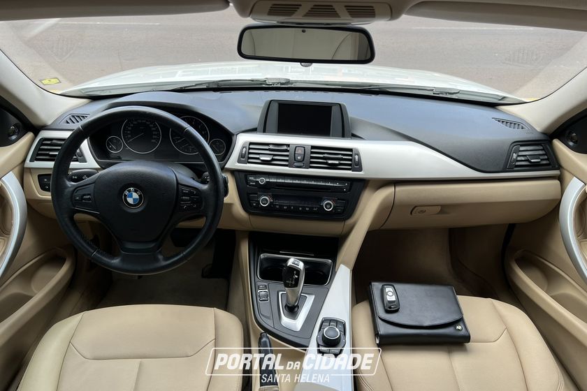 BMW 320iA