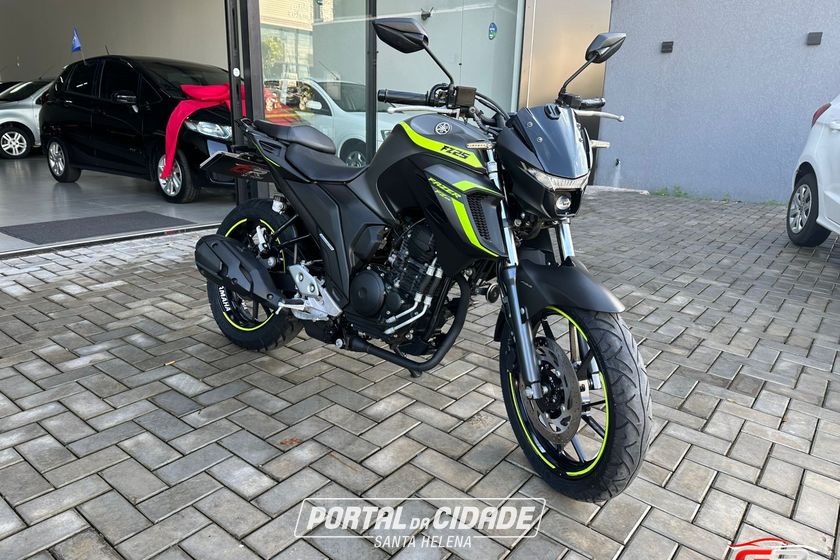 YAMAHA FZ25