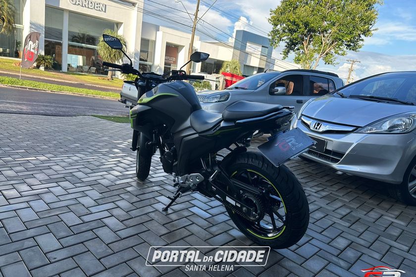 YAMAHA FZ25