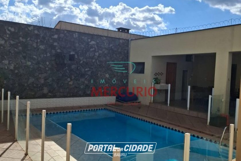 Casa &agrave; venda - 616m&sup2; - Jardim Santana