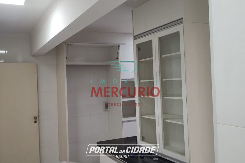 Apartamento &agrave; venda - 220m&sup2; - Centro