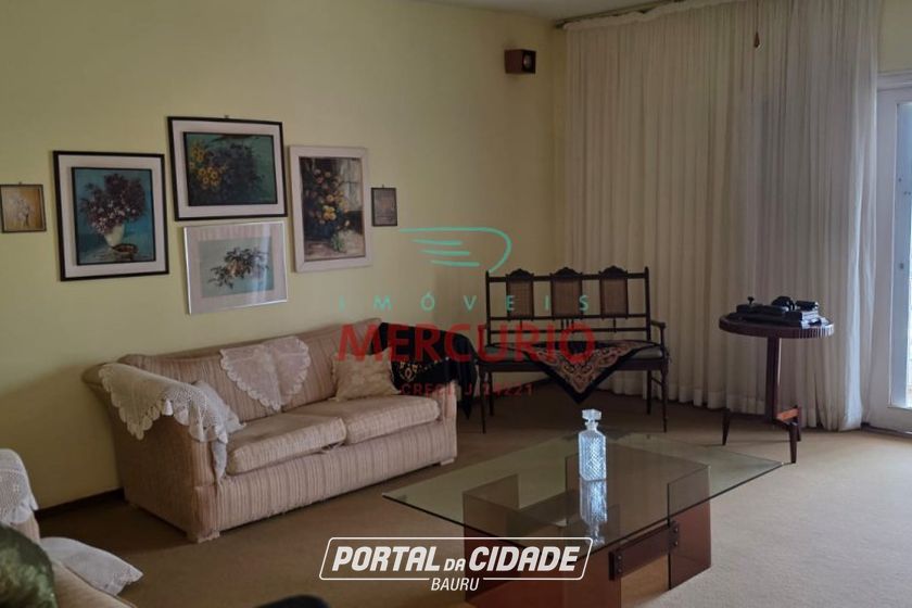 Casa &agrave; venda - 325m&sup2; - Quinta da Bela Olinda