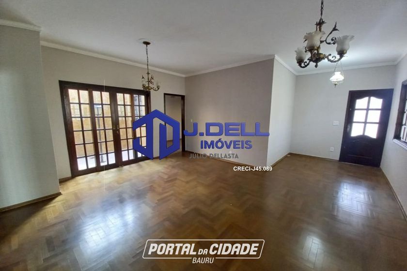 Casa &agrave; venda - 200m&sup2; - Vila Camargo