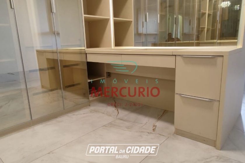 Apartamento &agrave; venda - 220m&sup2; - Centro
