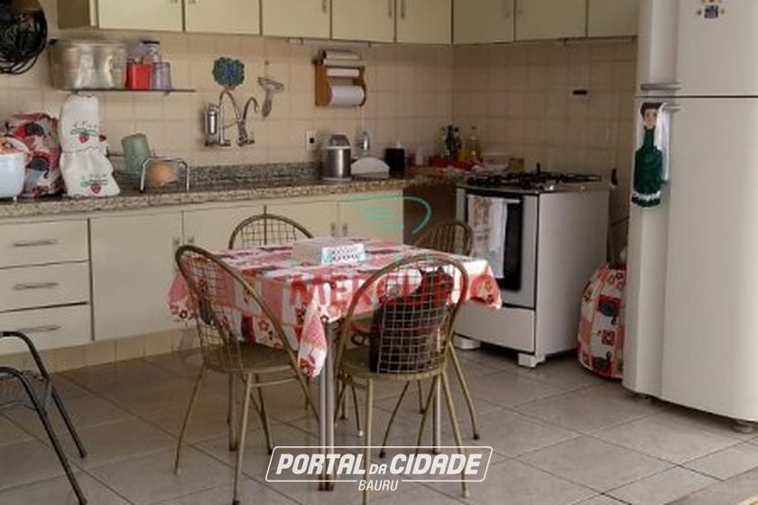 Casa &agrave; venda - 210m&sup2; - Vila Nova Cidade Universit&aacute;ria