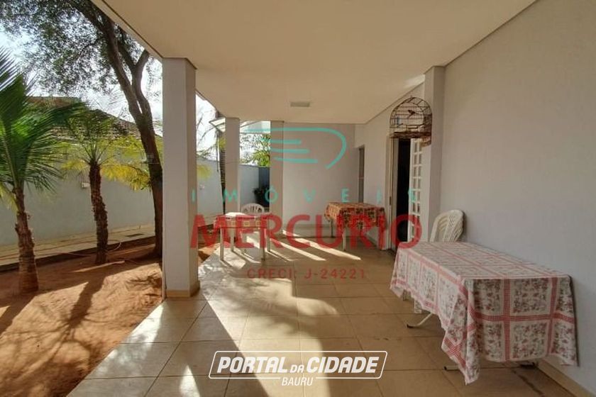Casa &agrave; venda - 311m&sup2; - Centro