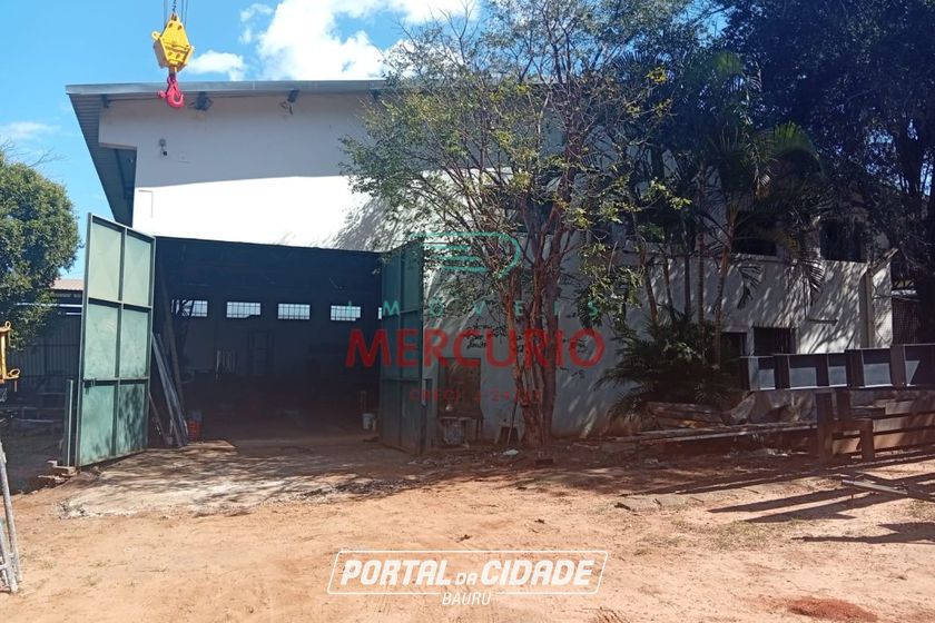 Sal&atilde;o Comercial para alugar - 650m&sup2; - Ch&aacute;caras Renno