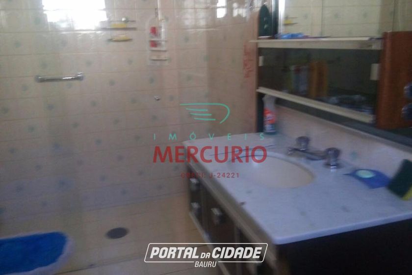 Casa &agrave; venda - 235m&sup2; - Centro