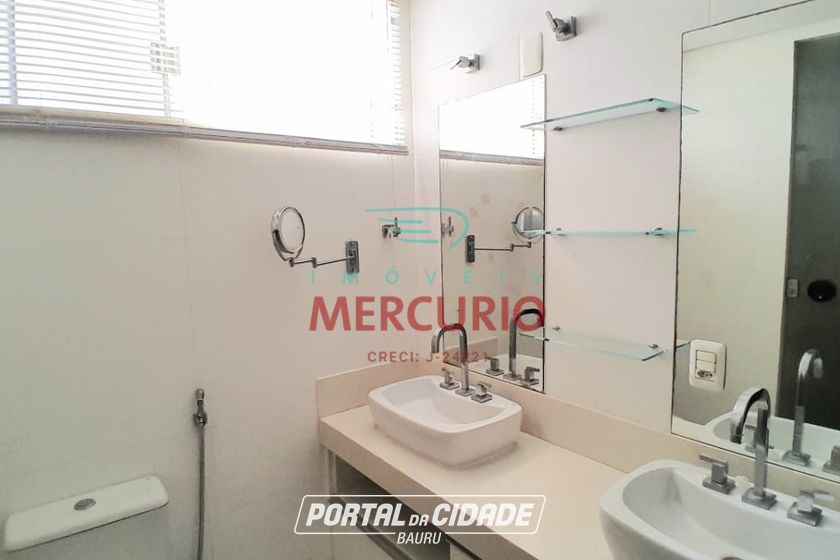 Casa &agrave; venda - 258m&sup2; - Centro