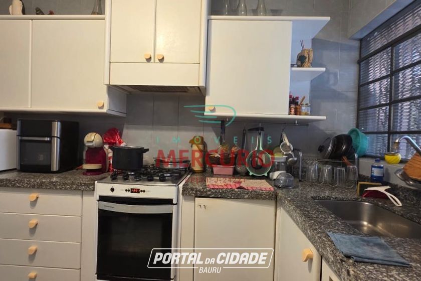 Sobrado &agrave; venda - 243m&sup2; - Vila Altin&oacute;polis