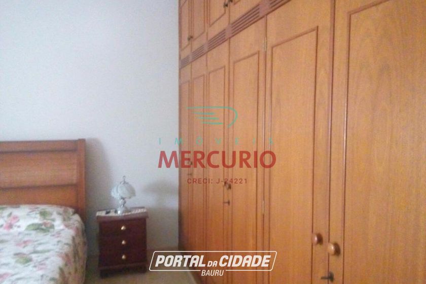 Casa &agrave; venda - 235m&sup2; - Centro