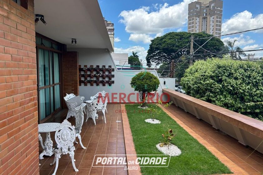 Casa &agrave; venda - 325m&sup2; - Vila Santa Tereza
