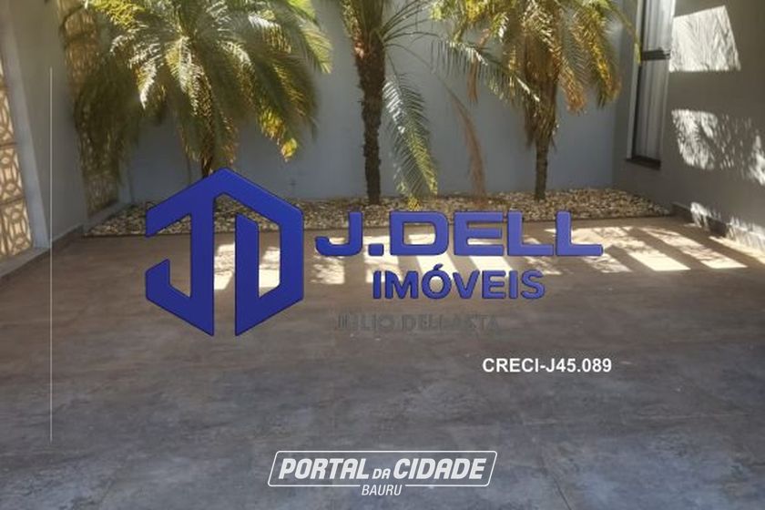 Casa &agrave; venda - 300m&sup2; - Centro