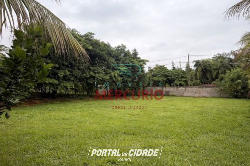 Ch&aacute;cara &agrave; venda - 180m&sup2; - Vila Santa Maria