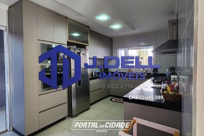 Casa &agrave; venda - 330m&sup2; - Vila Nova Santa Luzia