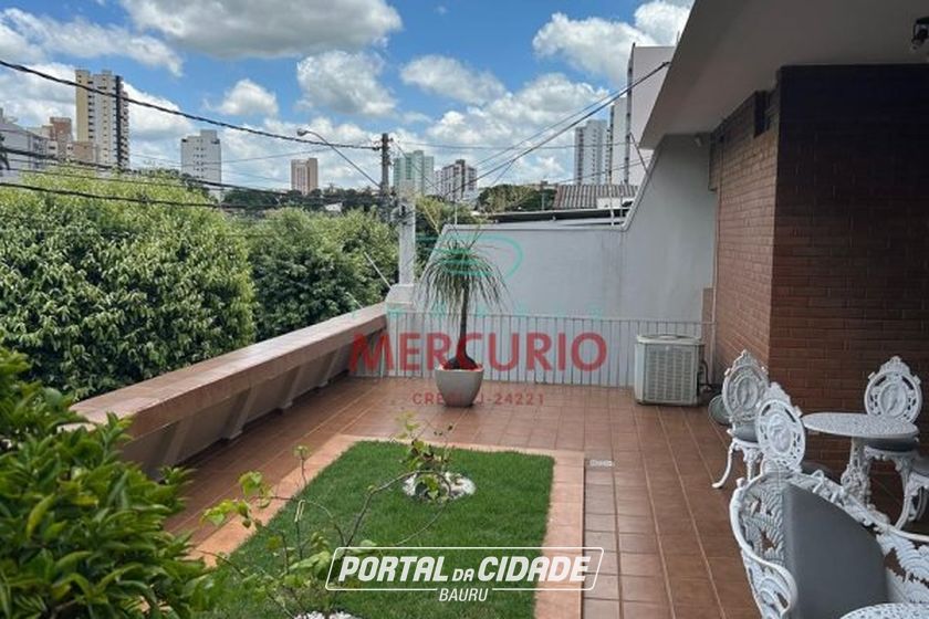 Casa &agrave; venda - 325m&sup2; - Vila Santa Tereza