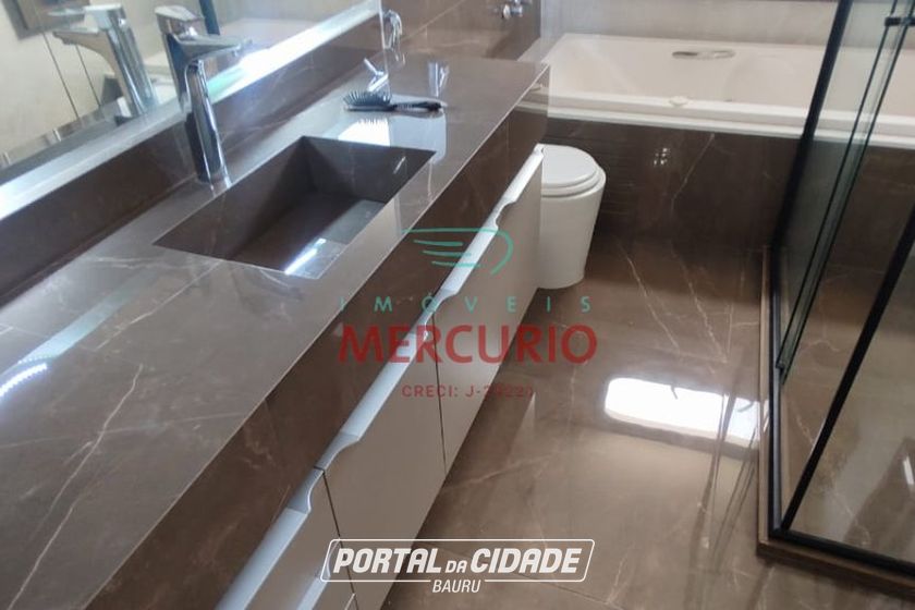 Apartamento &agrave; venda - 220m&sup2; - Centro