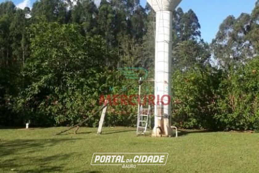 S&iacute;tio &agrave; venda - 180m&sup2; - Centro