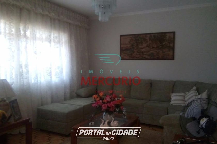 Casa &agrave; venda - 235m&sup2; - Centro