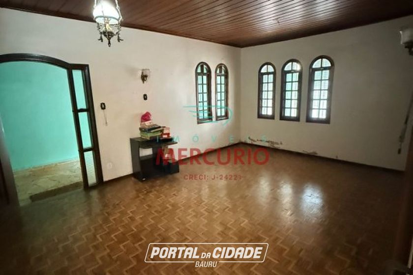 Casa &agrave; venda - 301m&sup2; - Centro