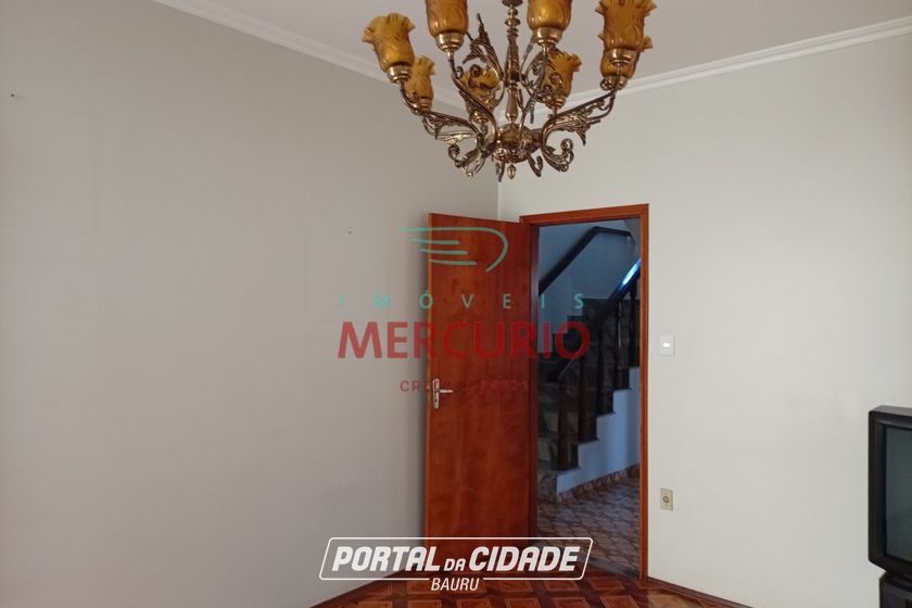 Casa &agrave; venda - 301m&sup2; - Centro