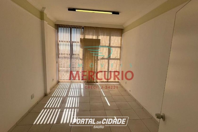 Sala Comercial &agrave; venda - 93m&sup2; - Centro