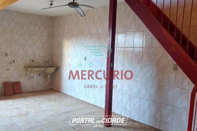 Casa &agrave; venda - 242m&sup2; - Vila Cardia