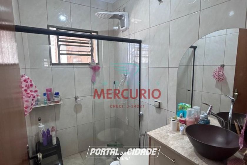 Casa para alugar - 211m&sup2; - Jardim Petr&oacute;polis