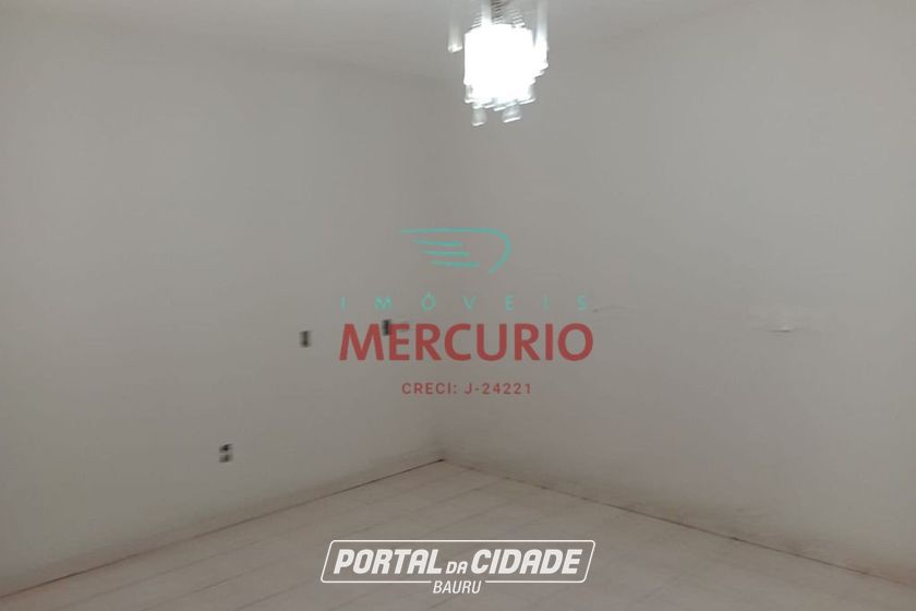 Casa &agrave; venda - 170m&sup2; - Conjunto Habitacional Engenheiro Ot&aacute;vio Rasi