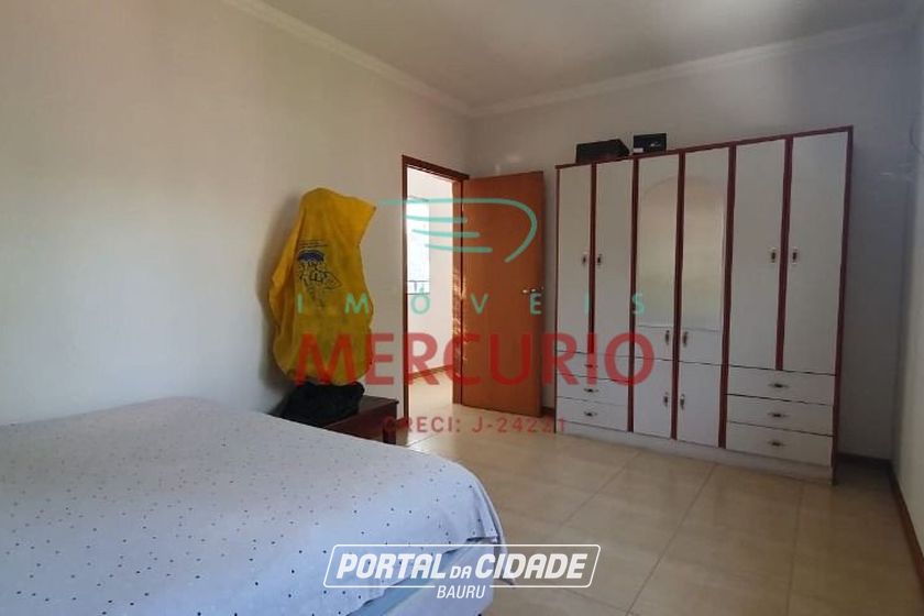 Casa &agrave; venda - 311m&sup2; - Centro