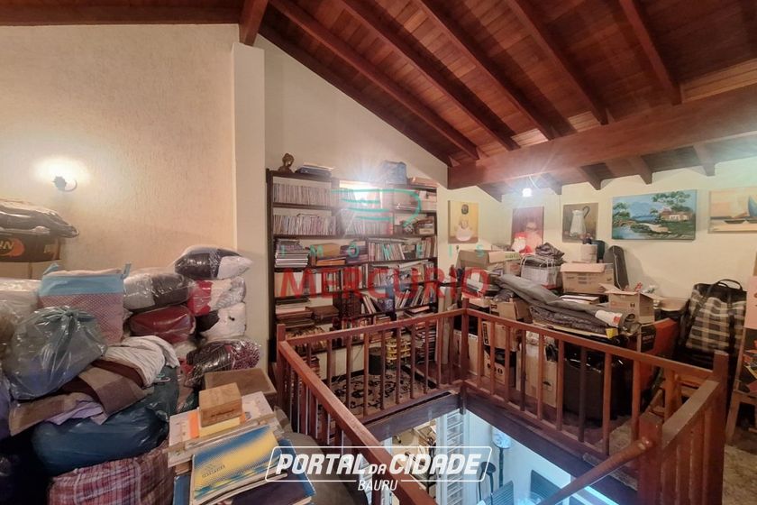 Casa &agrave; venda - 375m&sup2; - Vila Nova Santa Clara