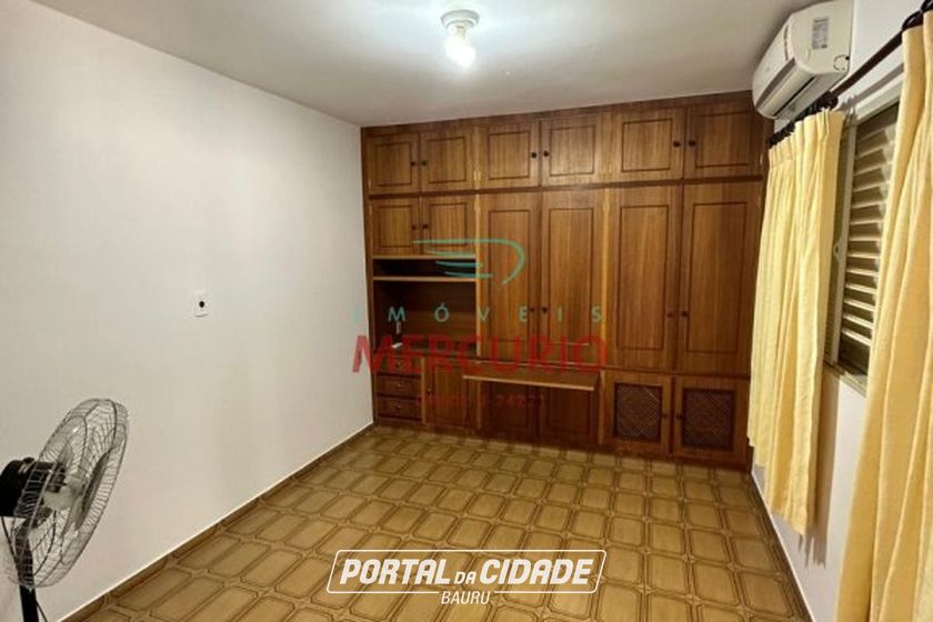 Casa &agrave; venda - 2m&sup2; - Vila Falc&atilde;o