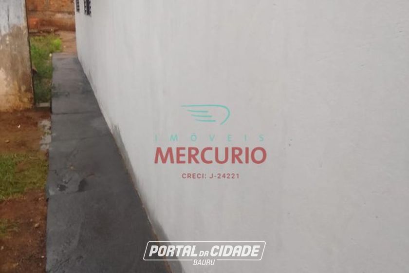 Casa &agrave; venda - 200m&sup2; - N&uacute;cleo Habitacional Vereador Edson Francisco da Silva