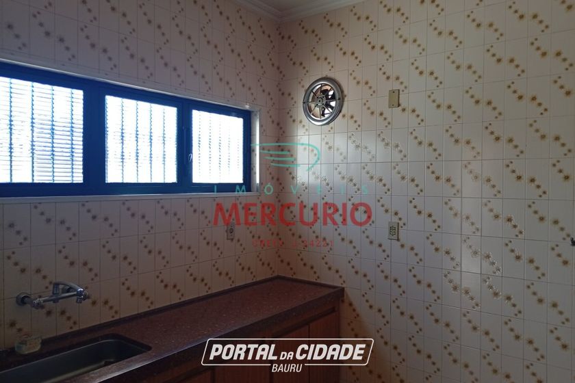 Casa &agrave; venda - 301m&sup2; - Centro