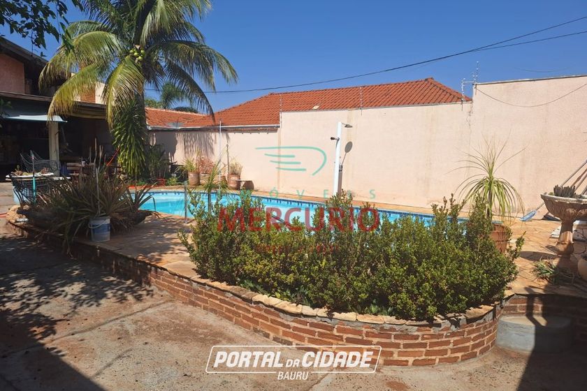 Casa &agrave; venda - 375m&sup2; - Vila Nova Santa Clara