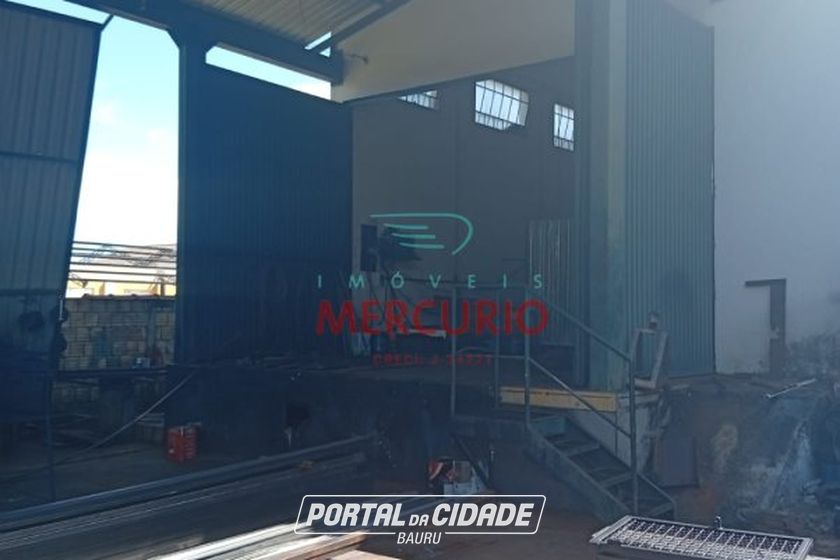 Sal&atilde;o Comercial para alugar - 650m&sup2; - Ch&aacute;caras Renno
