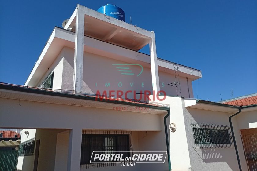Casa &agrave; venda - 301m&sup2; - Centro