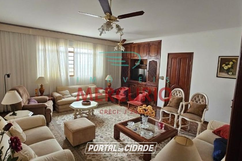 Casa &agrave; venda - 370m&sup2; - Jardim Brasil