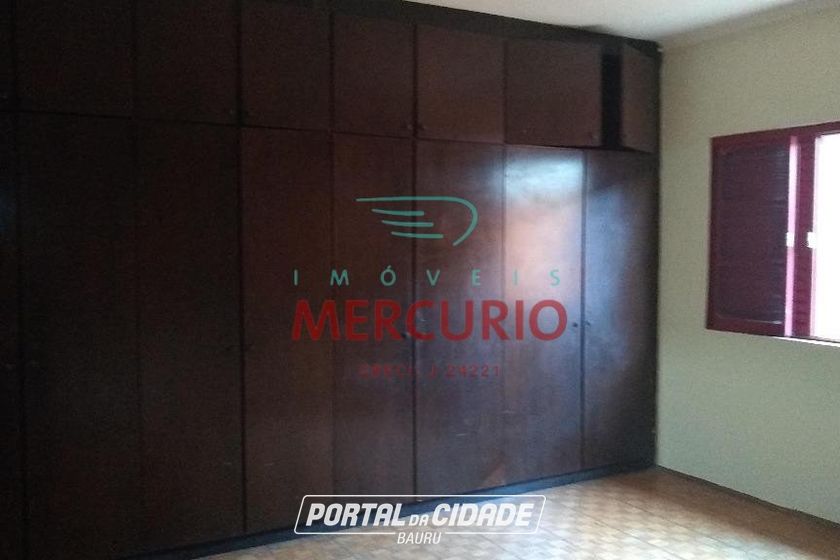Casa &agrave; venda - 242m&sup2; - Vila Cardia